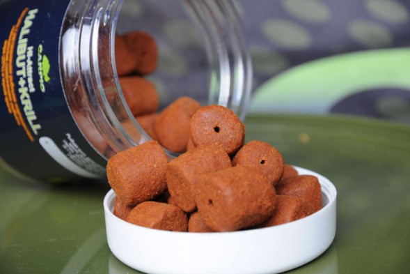 Пеллетс Carpio Hi-Attract HALIBUT+Krill 20 мм 20 кг