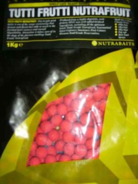 Бойлы Nutrabaits TUTTI-FRUTTI NUTRAFRUIT 20мм 1кг