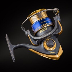 Катушка Favorite Sapphire 4000